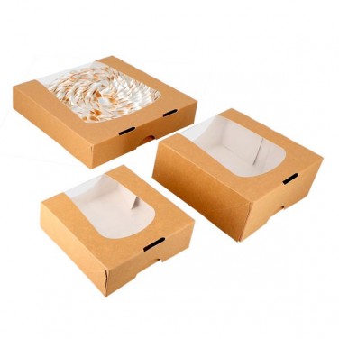 Quadratische Schachtel aus braunem Kraftpapier mit Fenster